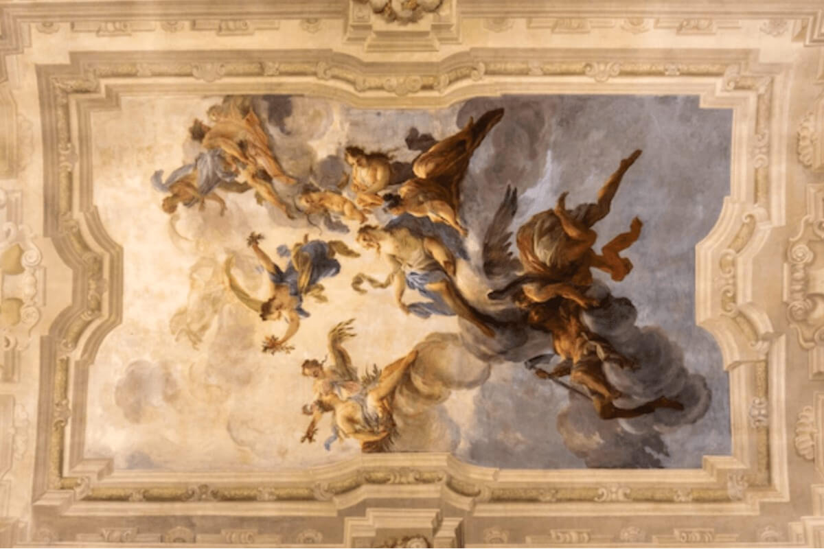 <b>NH Collection Firenze Palazzo Gaddi</b> - Set inside a historical Renaissance palace, this boutique hotel features embellished frescoes and paintings from the late-baroque Florentine artist Ranieri de Pace. There’s a stunning rooftop bar with views of the Duomo, and easy access to Florence’s main attractions.